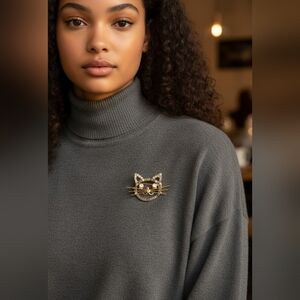 2" Vintage-style Cat Face Brooch Gold-toned Metal With Clear White Rhinestones.